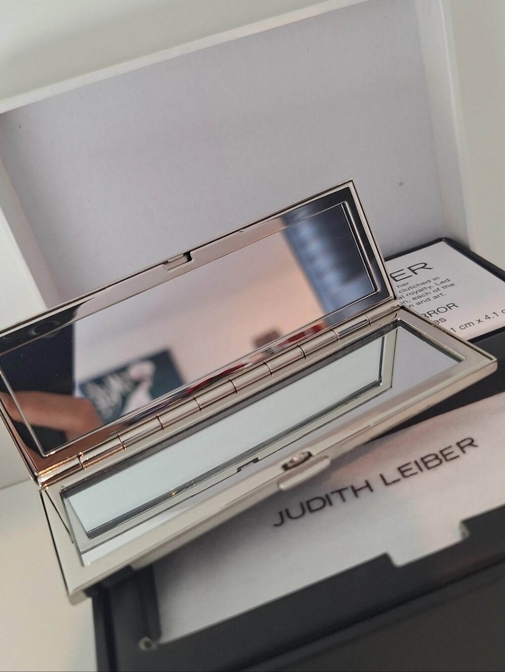 Judith Leiber x Target Pink Crystal Compact Mirror NWT - Picture 4 of 7